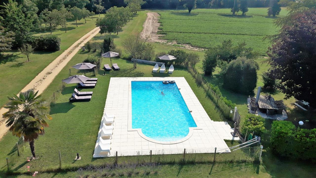 Chateau La Mothaye - Self Catering Apartments With Pool In The Loire Valley Les Bois-d'Anjou Exterior photo